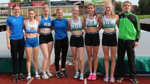 U18 Teams der LG Emstal-Dörpen und der LG Papenburg-Aschendorf mit U18-Zehnkämpfer Maksymilian Kusber. - H.-J. Meyer