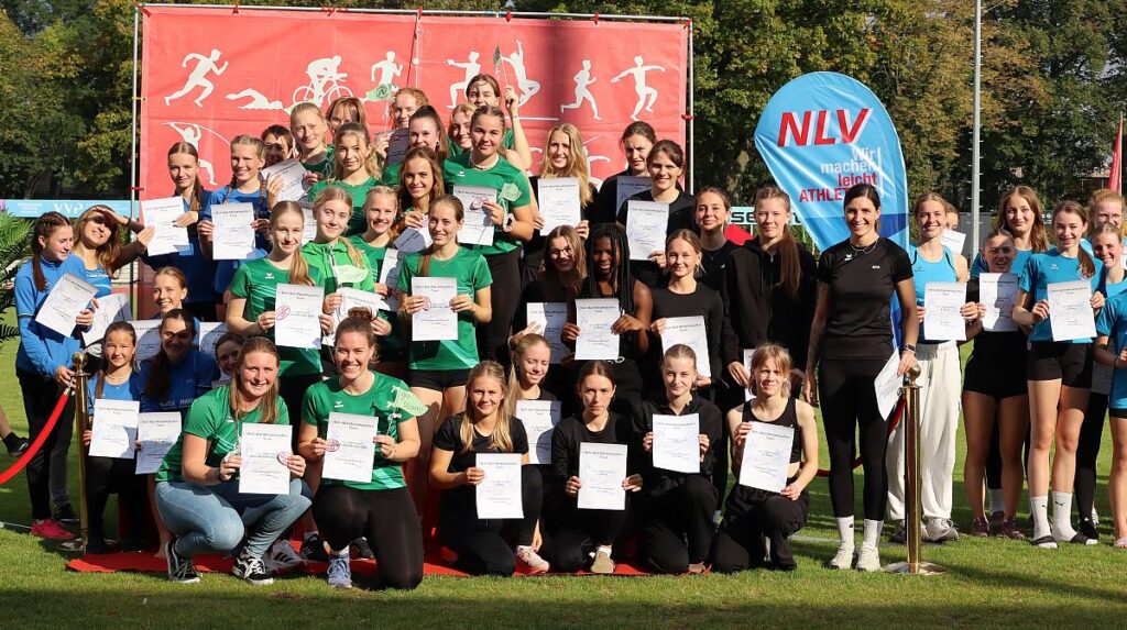 Die siegreiche Mannschaft der LG Papenburg-Aschendorf in Lingen - H.-J. Meyer