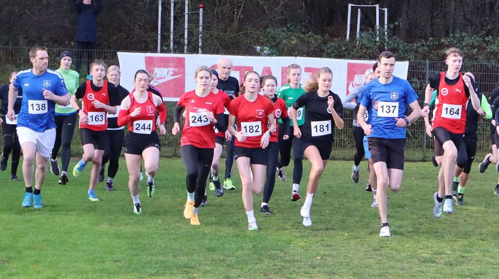 Start der Mittelstrecke - Foto: H.-J. Meyer