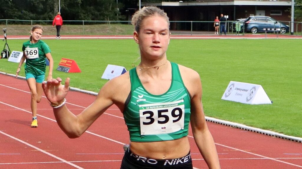 Luisa Kaupa (LG Papenburg/Aschendorf) Emslandrekord im Block Wurf der U14 - Foto: H.-J. Meyer
