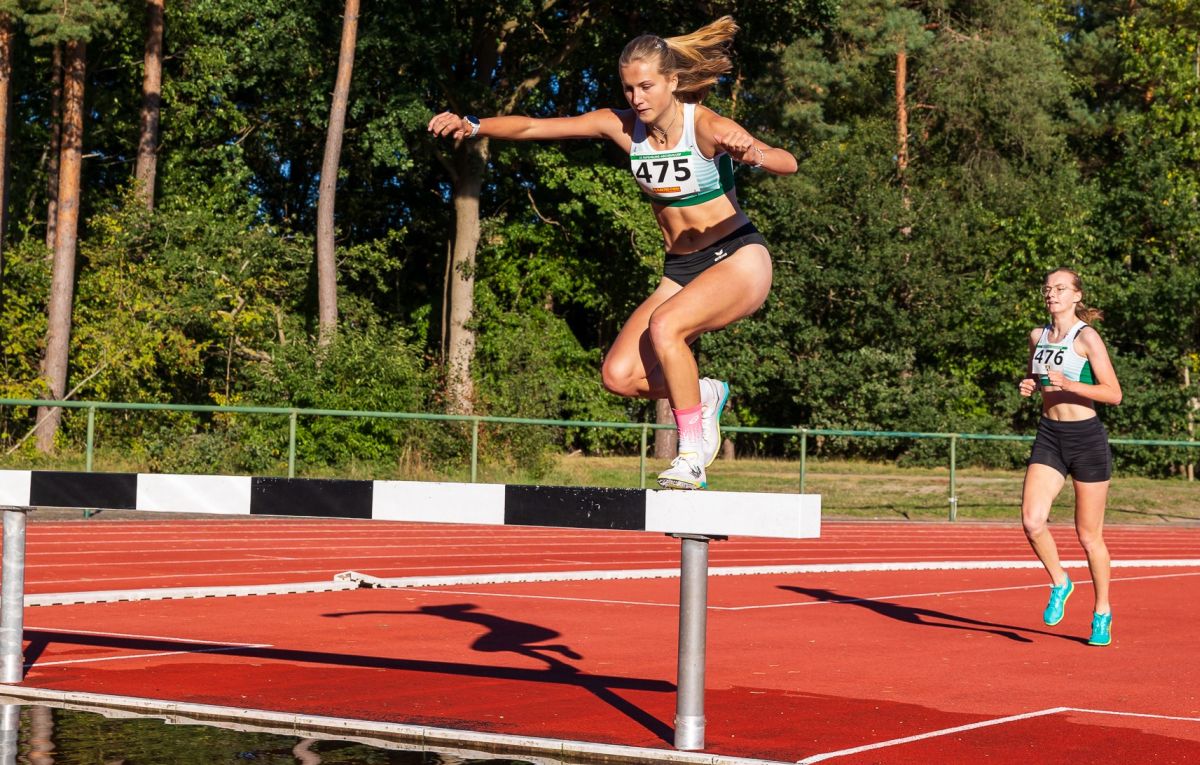 Saisonende mit zwei Kreisrekorden beim Flutlicht-Sportfest